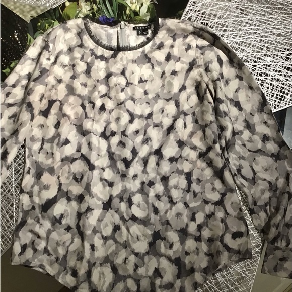 THEORY  100% Silk Long Sleeve Blouse. Size: Small - Picture 2 of 6
